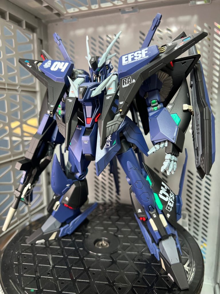 クスィーガンダム弐号機  ロンドベル治安維持遊撃部隊
