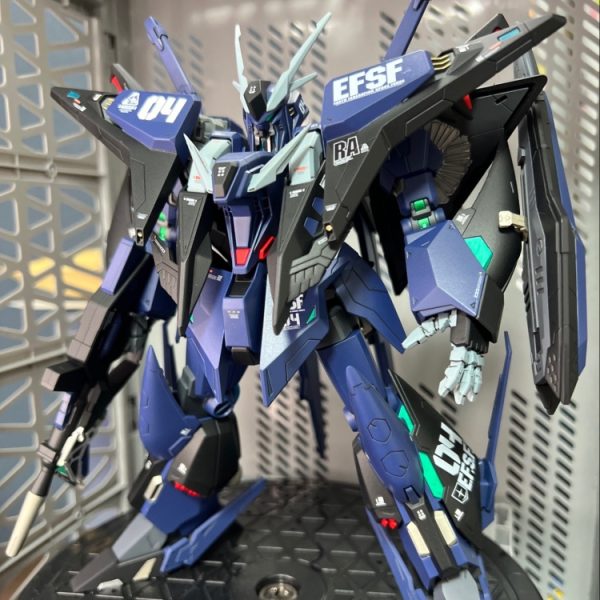 クスィーガンダム弐号機  ロンドベル治安維持遊撃部隊