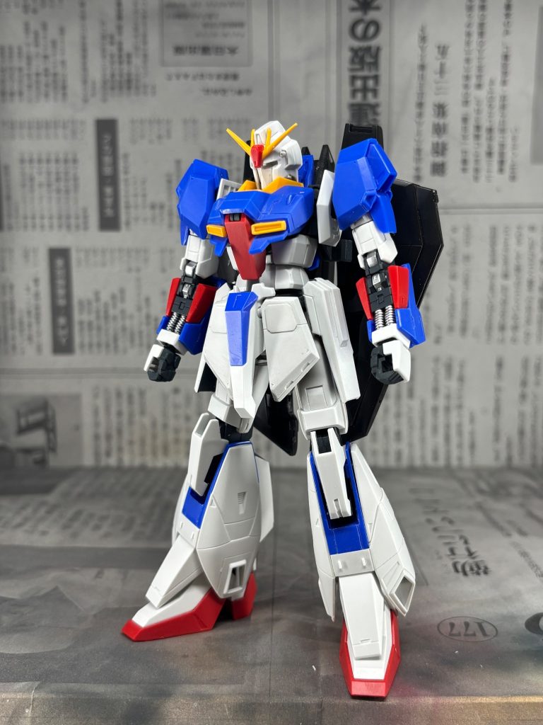 スジボリ中心で少しプラ板貼ってぐらいです。