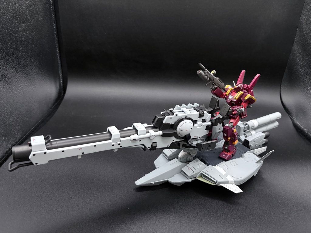 昔に作成したイングリッド用のフルアーマーガンダムを乗せて。