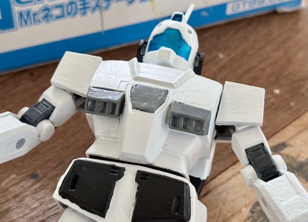 ちなみにヘッドギアをつける前はこんな感じ。ちょっとボンバーマンっぽいな(gundam-kao3)