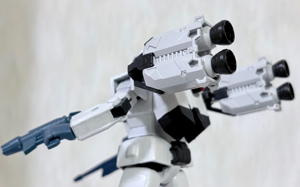 ブースターは万博ガンダムのモノを使用。