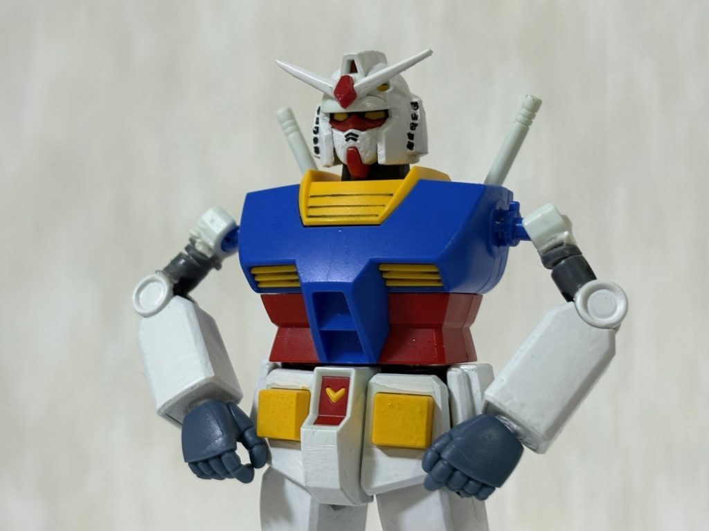 リバイバル版ガンダムのケースだと、こんな感じで腕を改造するといいかな(gundam-kao6)
