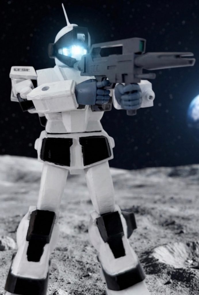 今のところ、手の問題は全てロボット魂で解決している(zaku-kao6)ロボット魂ならポケ戦や0083、ゼータ系の機体でもいけるかもしれない。他にもっと手軽に改造できる方法があればまた紹介する予定。次回もお楽しみに(gundam-kao2)