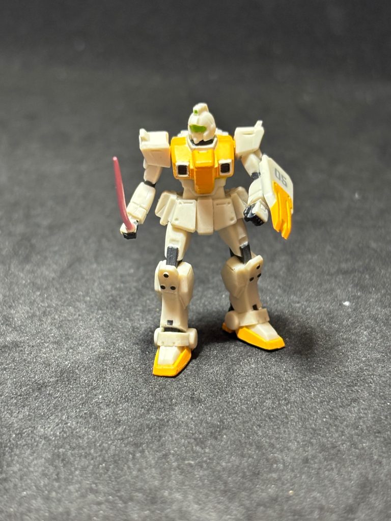 ガンダムコレクションvol.3より陸ジム…バラバラになったパーツ達を発掘したので部分的に複製しながら3体分再生出来ました。vol.3は1番買ったかも知れないです。シャアドム欲しくて…毎朝コンビニでタバコとガンコレ。懐かしい…