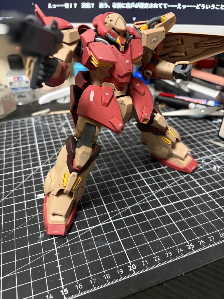 ポージング。次回はF02型です。ご覧いただきありがとうございます。