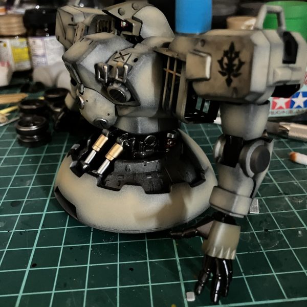 皆様こんにちは😃とりあえずドムの部分が形になりました。ベースが戦車なので、武装特盛にしたいと思いましたが、キャノン　バズ×2 &nbsp;マシンガン　と近接武器かなと🤨　ちょっとシンプルめにいけたらと思っております。やっとタンク部分に取り掛かります。暇があればまた、見に来てください！よろしくお願いします。（2枚目）
