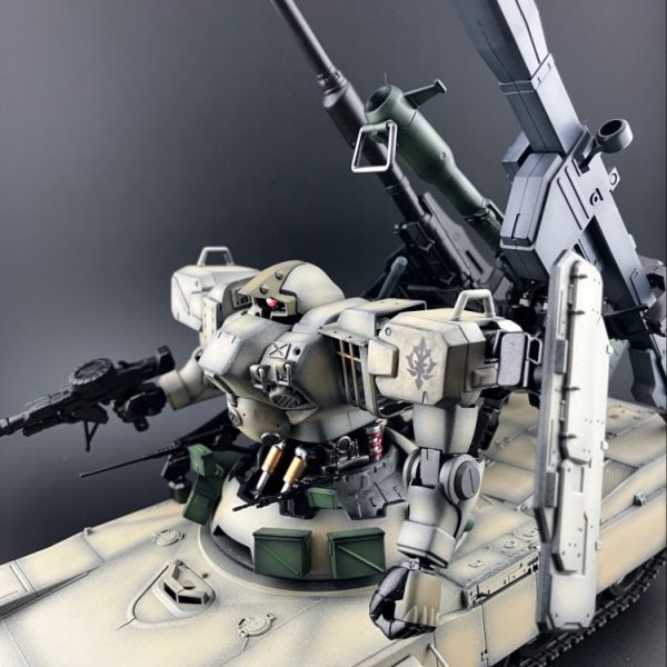 アモス　タヴロマキア