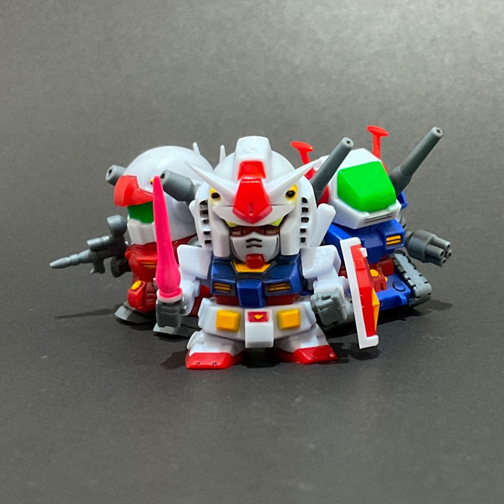 　3体勢ぞろいです。今更ですがV作戦のVってどういう意味なんでしょうね。 Victoryの頭文字のV？ 形勢逆転、V字回復のV？　いえいえ、違います。正解は・・・