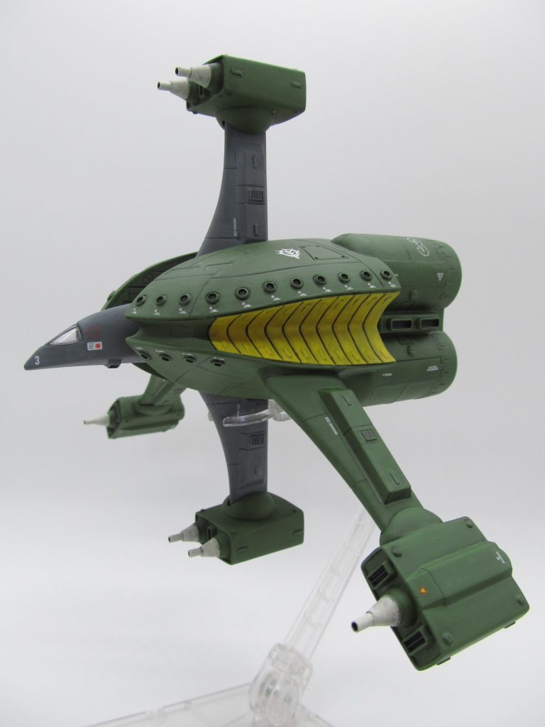 機首部分を延長し、戦闘機のような透明キャノピーのコクピットにしてみました。ディテールはビルダーズパーツや細切りプラ板等で情報量を増やしています。