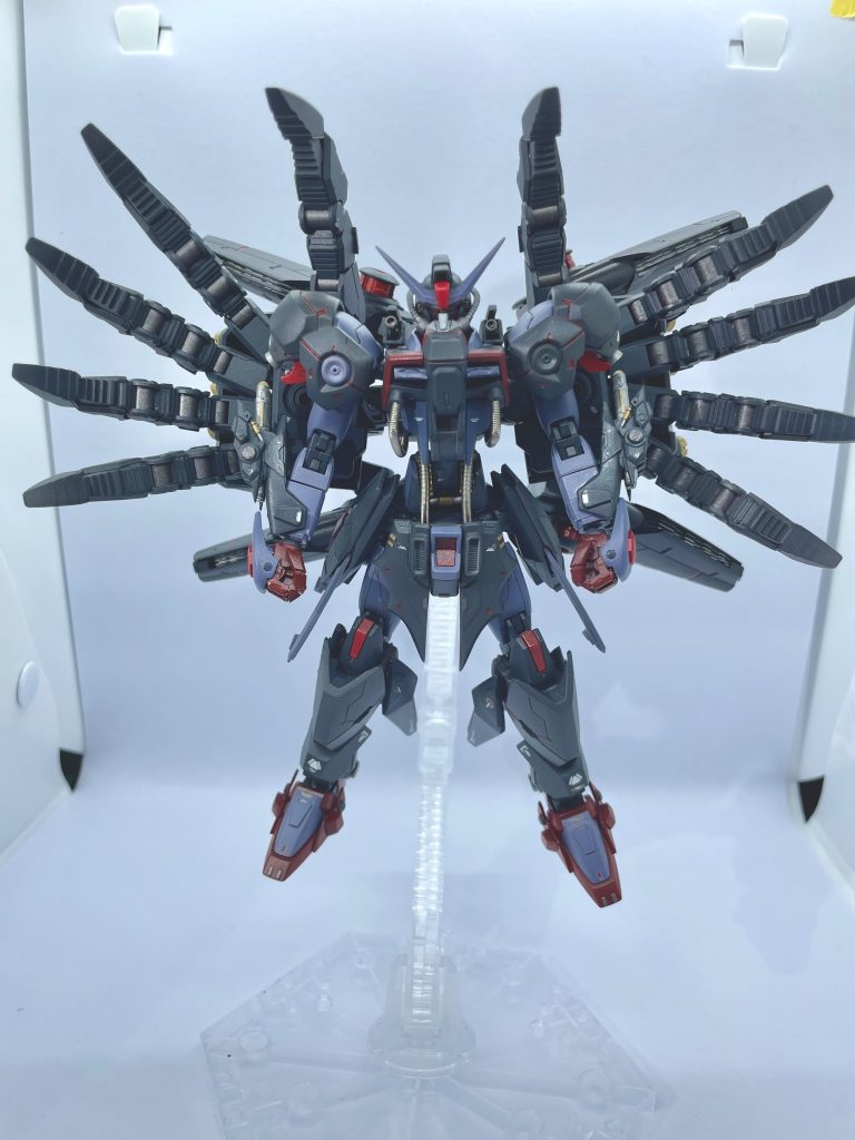 テーマである悪役についてですが、デスティニーガンダムは悪役顔…ならばいっそ思いっきりそっち方向へ進んだ方が良くない！？ってことで舵を進めています。