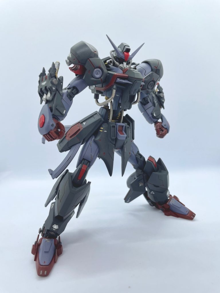 本体のみの状態。ドラグーンが破壊されたら本体が動き出すパターンです。格闘戦特化なので基本、殴る・蹴るですその為下半身にスラスターを集中して高機動化。&nbsp;