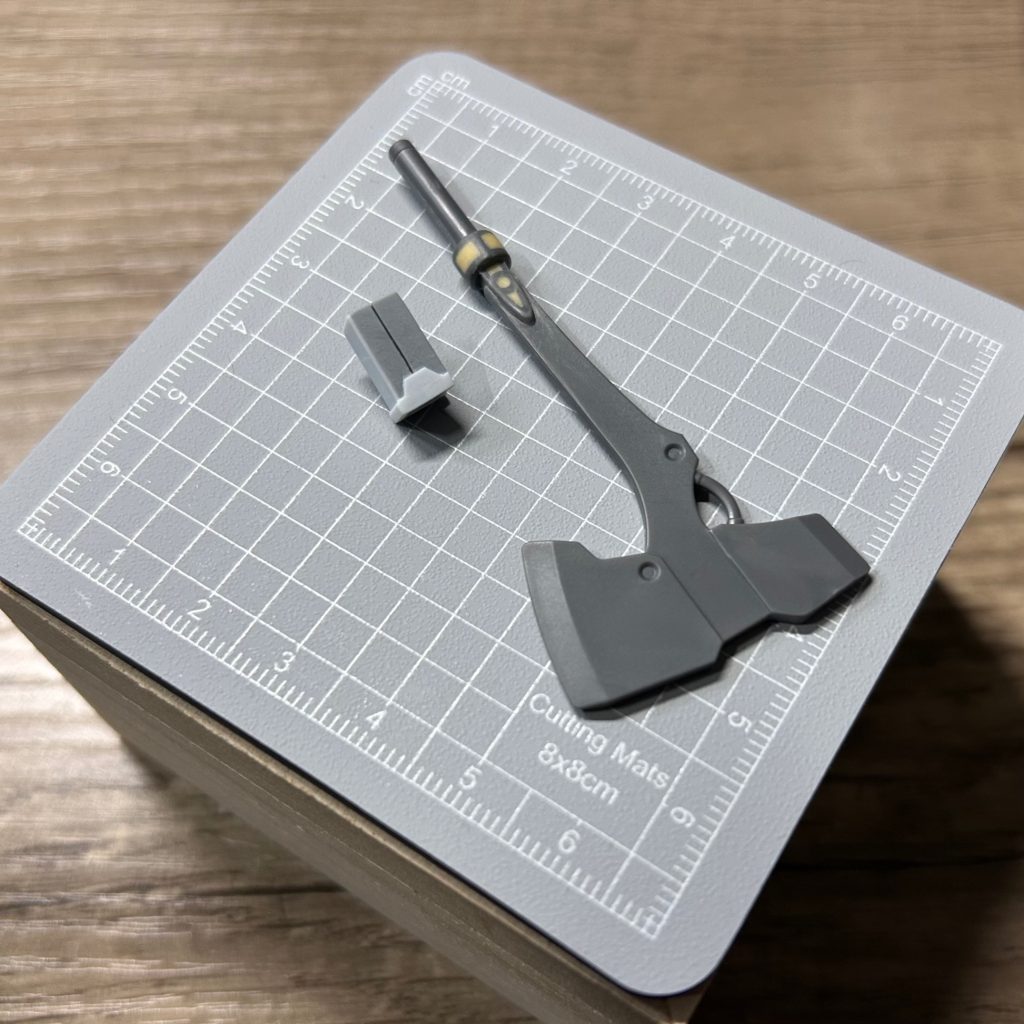 バトルアックスの接続は塗装ハゲが嫌だったので、自作のホルダーを制作しました！