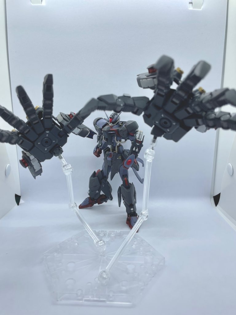 本体を守るように、自動で動くイメージ。&nbsp;
