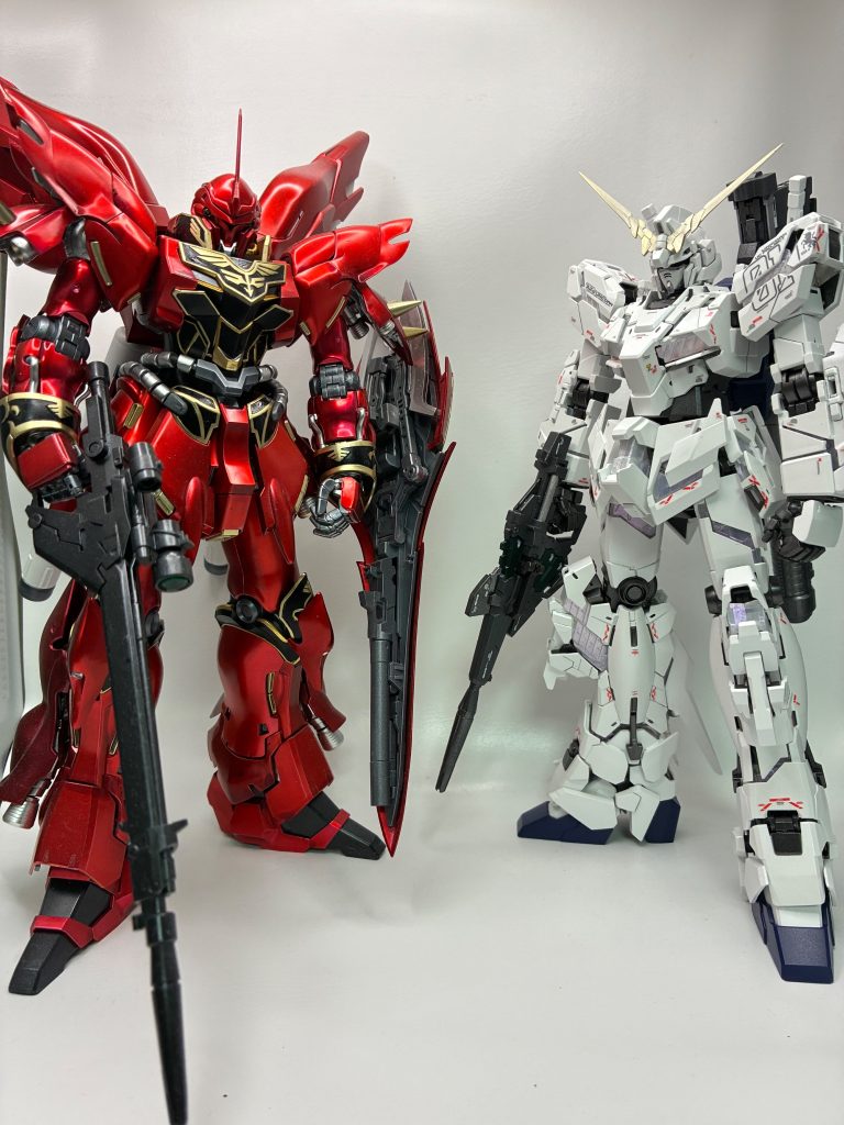 以前投稿したキャンディ塗装シナンジュとのツーショット！
