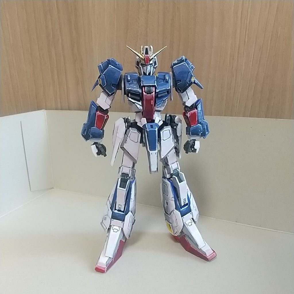 何となくアタリがついたら一度バラして内部フレームを塗ります