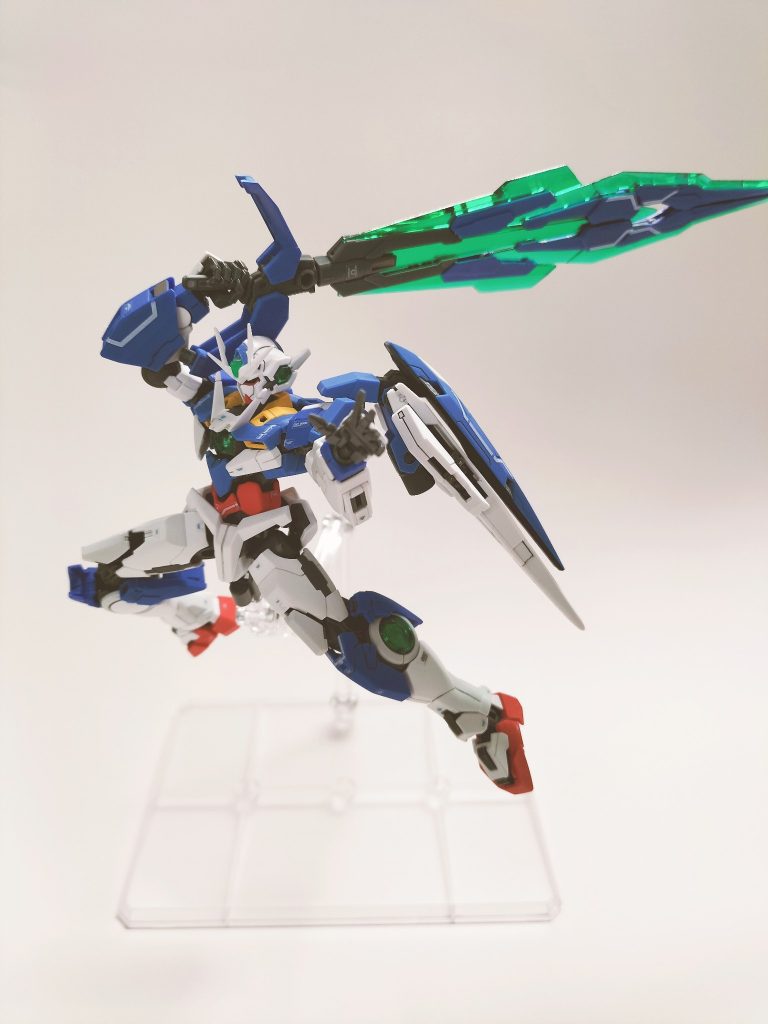 パーツや付属シールが細かくてホントに大変でしたがパズルを作製してるような愉しさがありました。