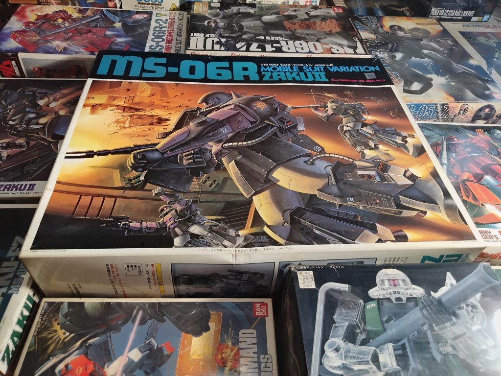作品名：06R<p>1/60 MS-06Rが個人的に積みザクのラスボスです。msvのみ当時モノでなくて、確かな年が不明で2002から2004の間で模型店で見かけて大人買いしました。 ついでに初代のラスボスはPGなんですけど中ボスはVer.K [&hellip;]</p>

