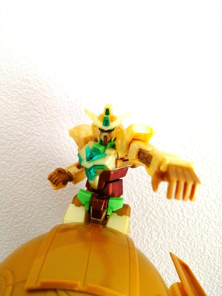 金色のコアガンダⅡが乗っています笑