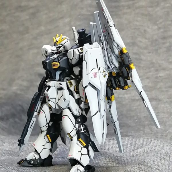 ガンダムアーティファクト　νガンダム