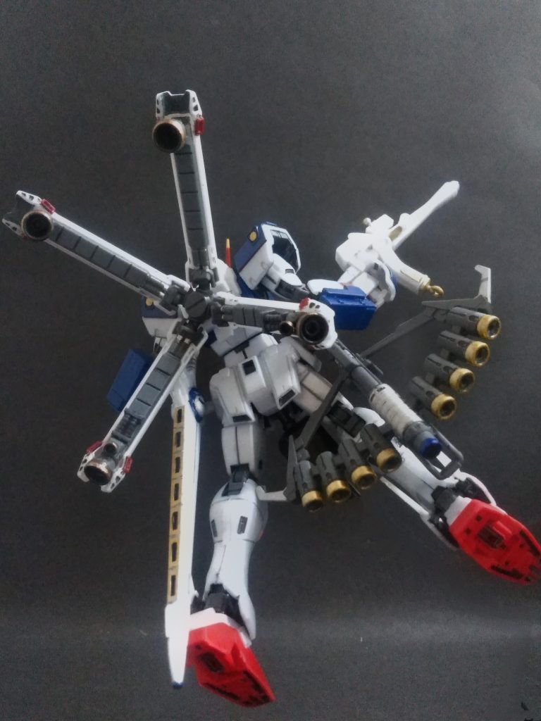 プレミアム バンダイからの再販キットが全く買えないのでHGBF 1/144 [クロスボーン・ガンダム X1 フルクロス &nbsp;TYPE.GBFT]を改造して😁なんちゃってクロスボーン・ガンダム X-3へ転生🎉✨😆✨🎊&nbsp;　　🎶『見えると嬉しいな』🎶&nbsp;を敢行です😤💨序でに妖怪パーツ隠しにあったメインスラスター 2 個を出力アップしときます😆