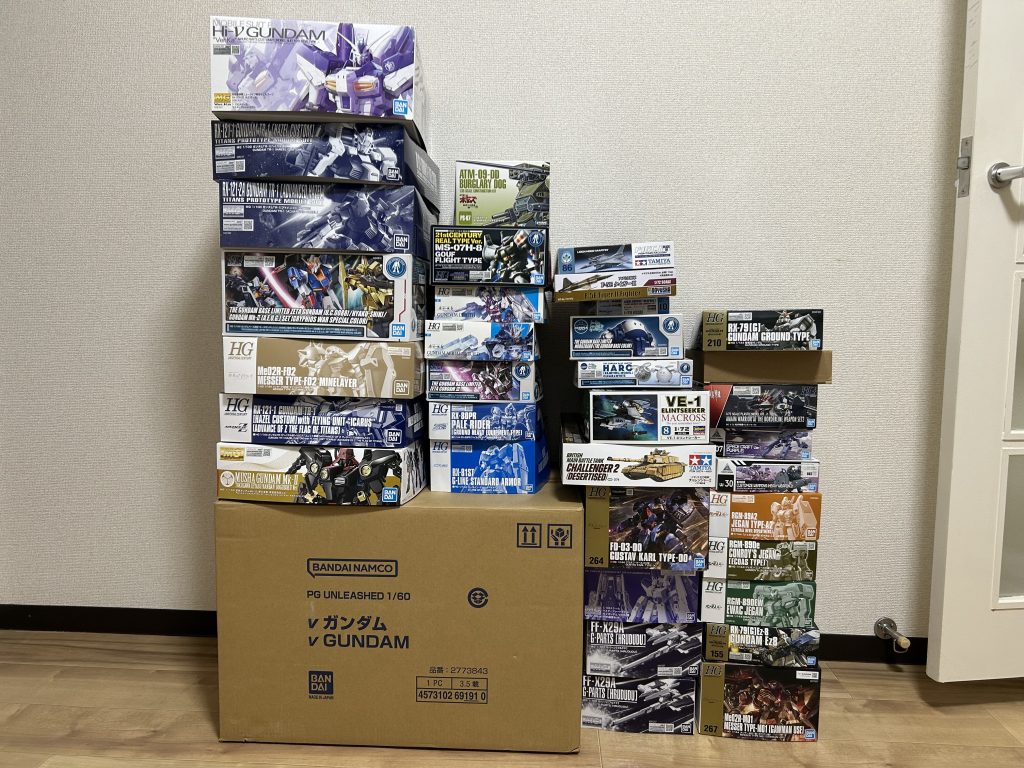 作品名：お引越しに向けた整理<p>転勤で千葉に来て一年半…大阪から持ってきたガンプラはHGを数えるほどしかなかったのに💦 いざ大阪に帰るのに持って帰る量がとんでもない数になってる💦 大阪のガンプラを合わせると… 奥さんの罪プラも2つほど入ってるけど コレ [&hellip;]</p>
