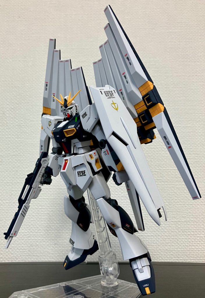 νガンダム　ダブル・フィン・ファンネル装備型