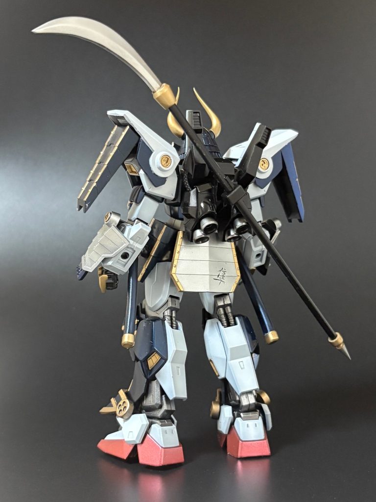 背面です。ノーマルのMk-Ⅱの造形を生かしつつ、腰アーマーをモデリングしたことでしっかり武者感が出たかと思います。