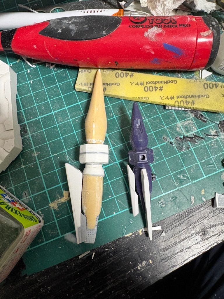シグマシスファンネル。HGの寸法を測ってそのまま1.44倍して作製。