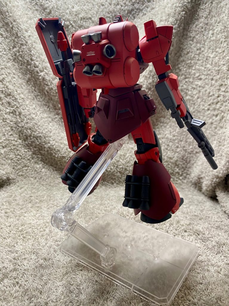 脚部に追加スラスター。ガルバルディリベイク&nbsp;の追加アーマーにゲルググの脚に付いているバーニアを使いました。