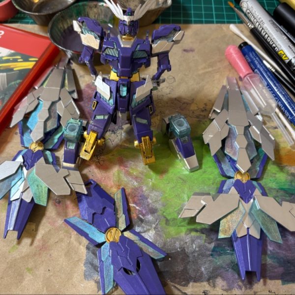 進んでいるんですが、スプラに侵攻を阻まれています笑ゲームでは塗りまくっているのに、リアルでは1日一層ずつになっています。進みは遅いですが、パーツは着実に減っています！目標は8月に仕上げたい！次の構想が湧いているだけに早く進めたいのですが。。。ゲームの誘惑に負ける自分という敵に勝てるのだろうか。。。？（1枚目）