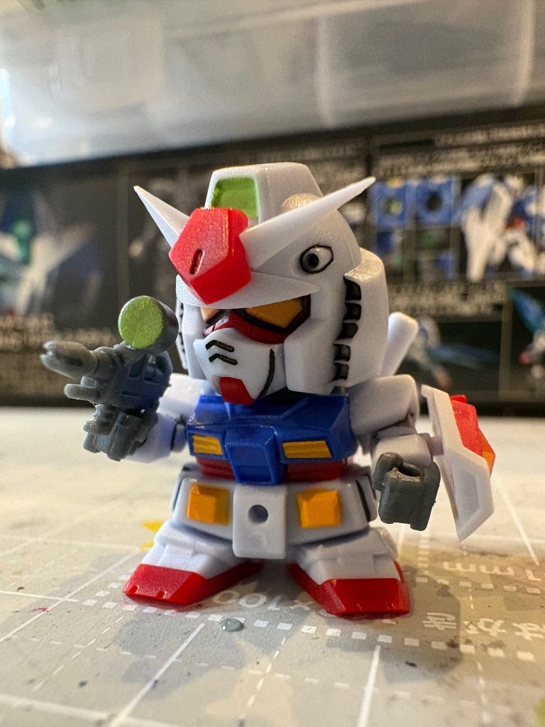 エナメルで墨入れしました。