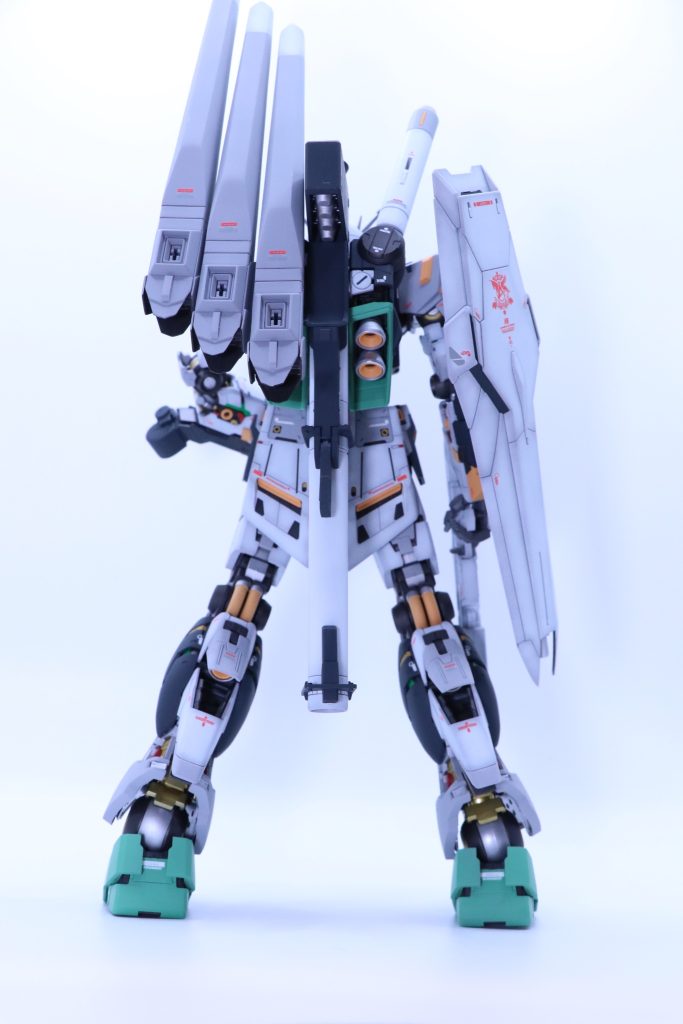 後ろ姿もカッコいい・・。