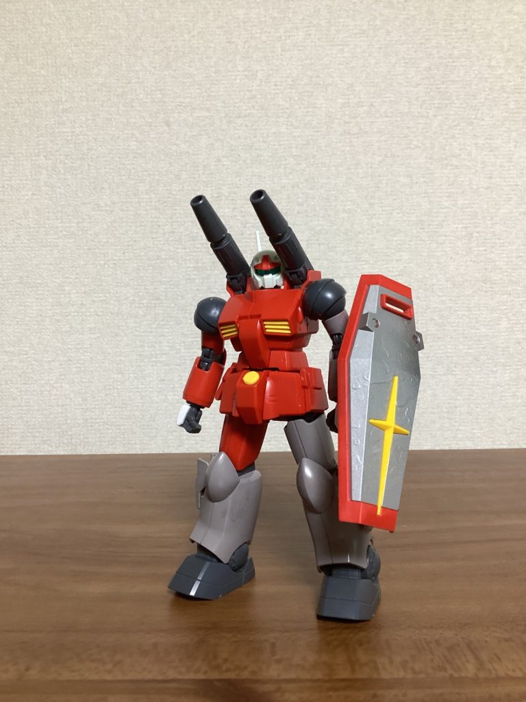 塗装中の本機、缶スプレーで下地は塗らずに塗装してます。（塗装汚いのは許してください）