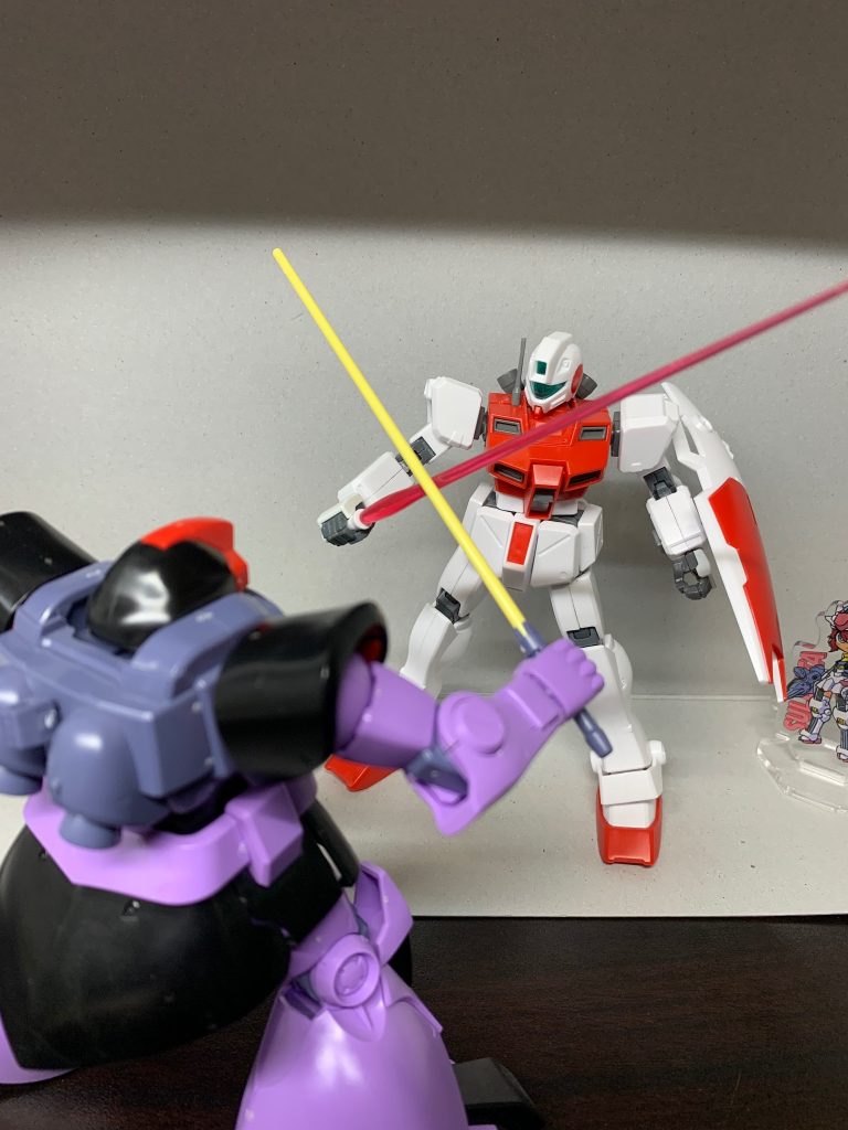 ユーグ隊長のジムコマかっこいいですよね。