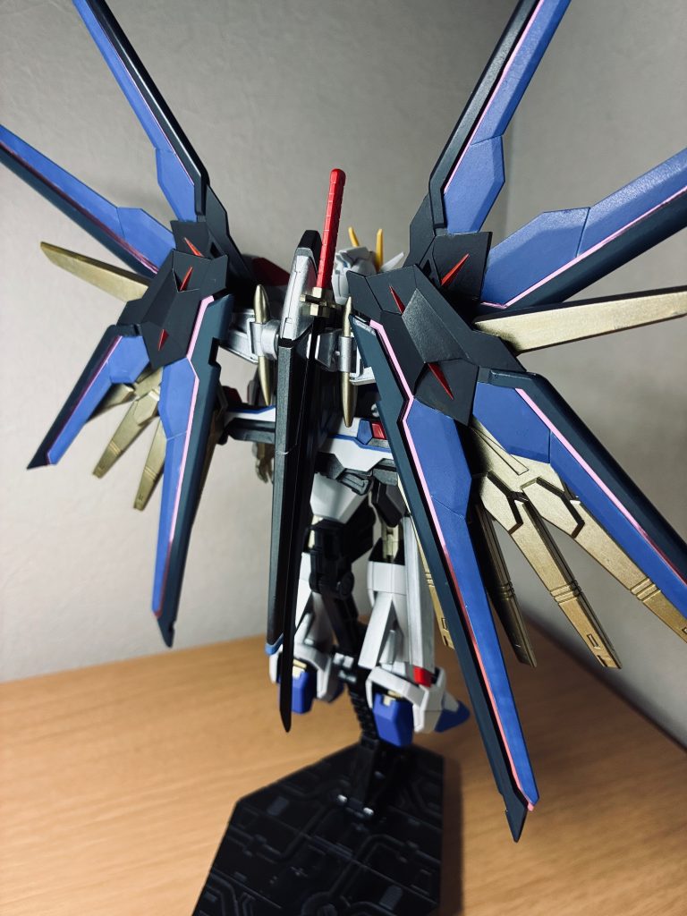 自分なりに、ストフリイメージで筆塗りしました。綺麗に塗れていませんが、、、　　　　　