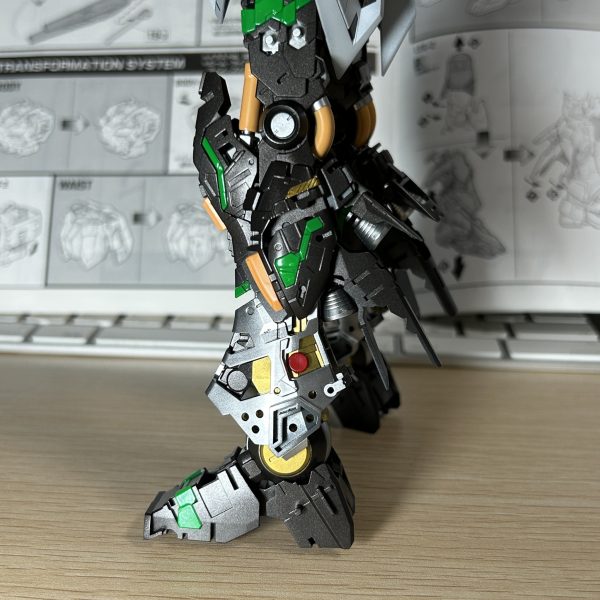 内部フレームの塗装がある程度すすんだので記録用に撮影をしました。（5枚目）
