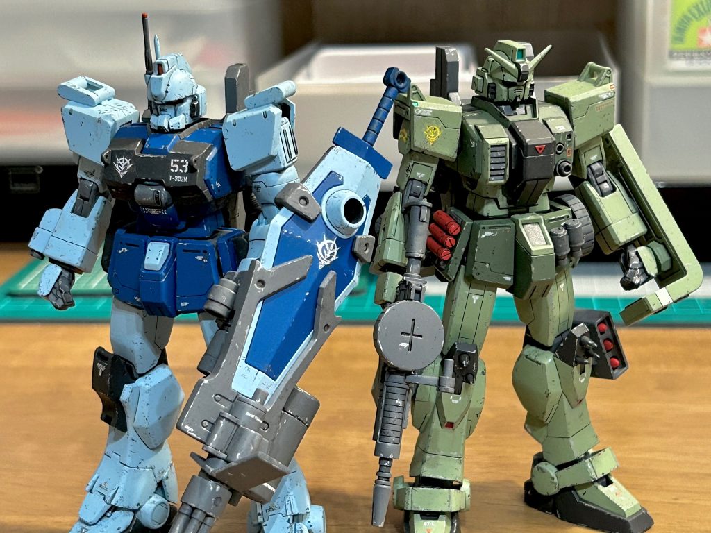 08小隊も全滅して完全にジオン側の主力機になったガンダム達の姿。もう一機陸戦型ガンダムを積んでるのでトップ機とかで作ろうか悩み中ですが他にも制作待ちの機体が多いので妄想で終わりそうです笑