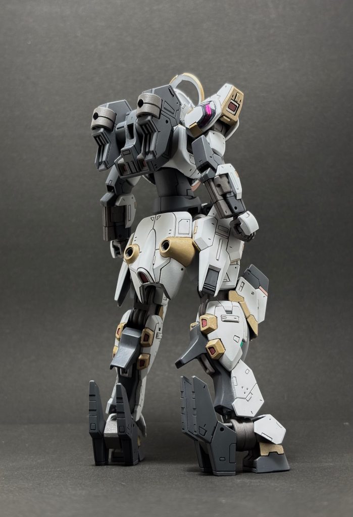 シュバルゼッテはデザインが好きでそのうち作ろうと思っていたので偶然在庫があってちょうどよかったです　でもまさか全身KPSだったとは…… 自分の作り方と相性が悪すぎてめちゃくちゃ大変でしたがなんとか完成しました