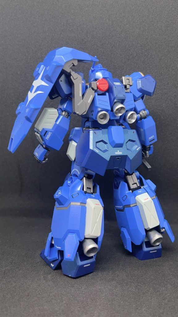 フレキシブル・シールドが現代風です。シールがやたらと大きい所も良いです。