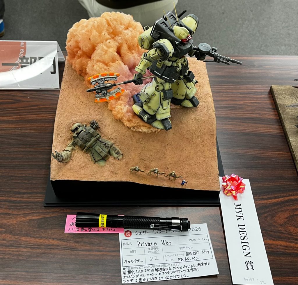 今回もニャアさんが会場に遊びに来られました。仕事の合間を縫って仕事姿でお越し頂きました。ありがとうございます😭現在進行中の逆シャアのジオラマのお話しを頂きました。無事成就される事をお祈り致します！次回のSCM展示会でニャアさんが出展されるのであれば自分も出展したいなと思ってます。自分も作りかけのレクイエムのジオラマを何とか完成させたいですね。