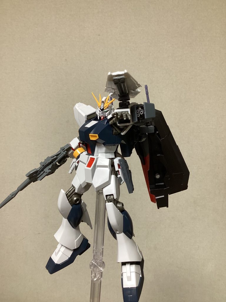 腕部ガトリング：オプションパーツセットガンプラ07から流用しています。(またファンネルつけ忘れてた)