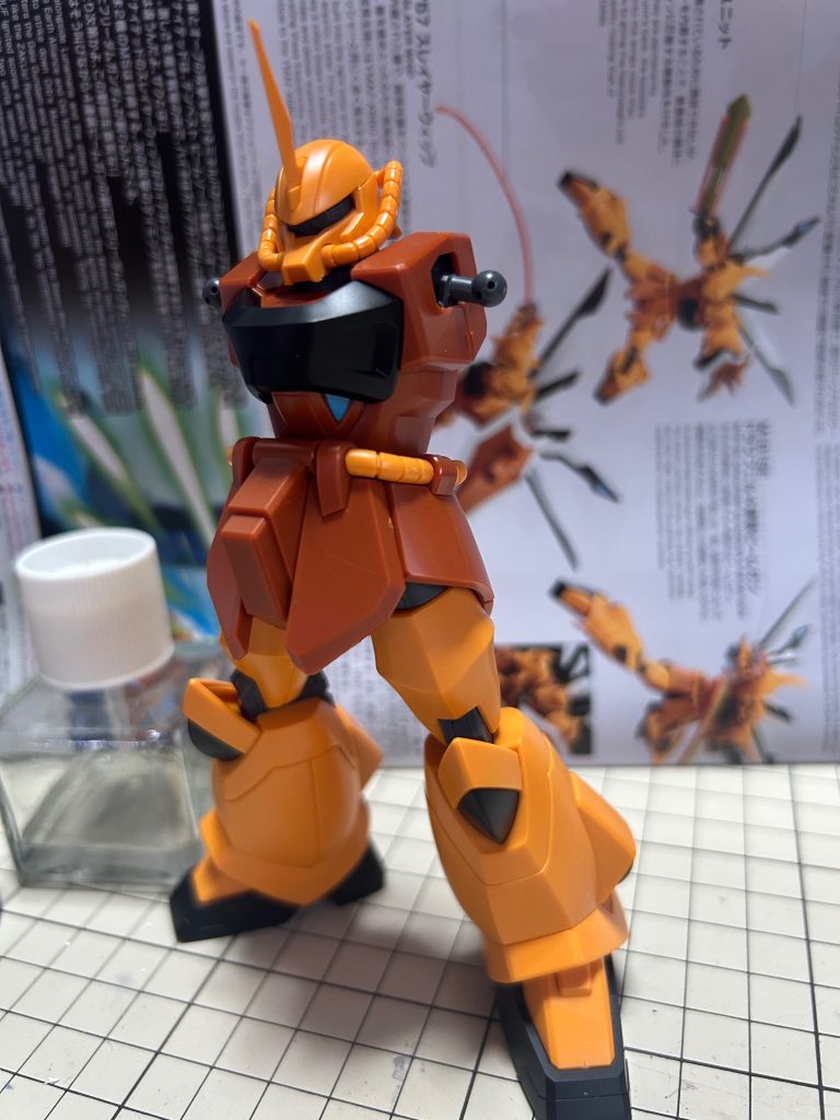 仮組中、めちゃくちゃカッコいいポジションになったのにその後は同じポーズに出来ないと言う、毎度ポーズ下手くそだな〜