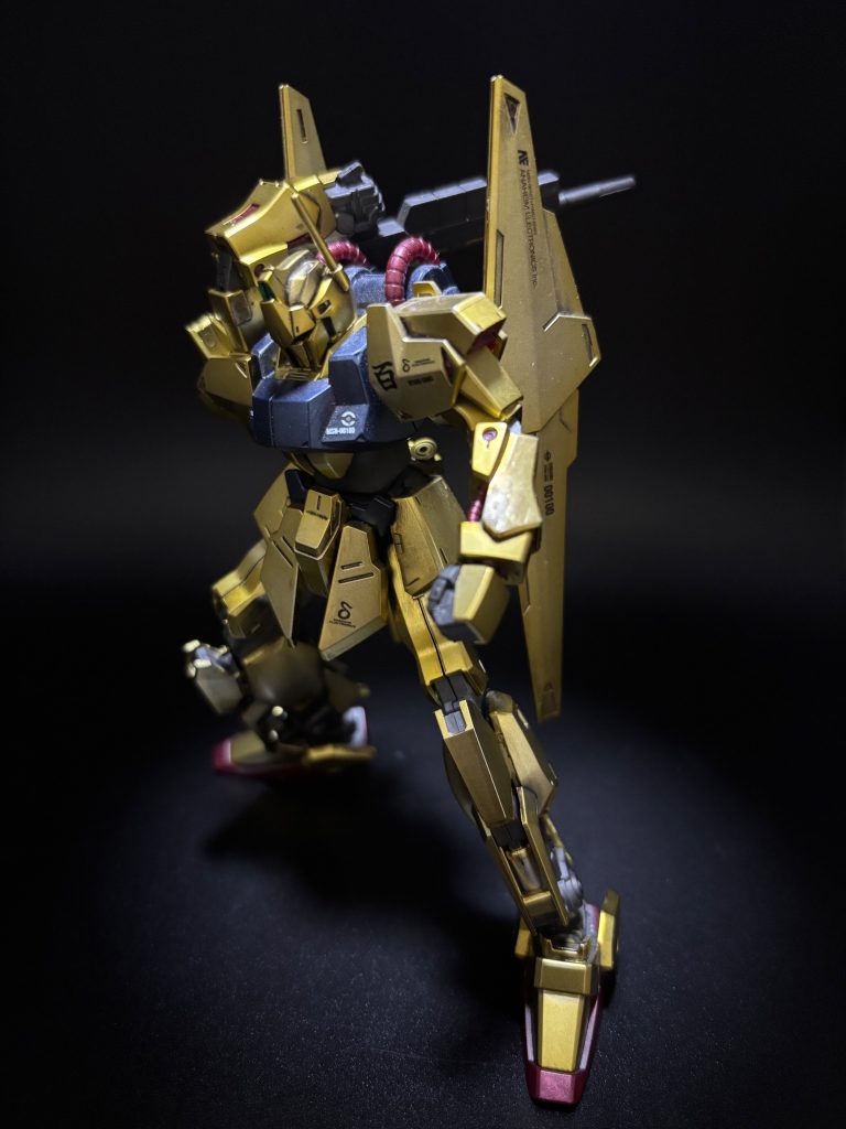 背面撃ち❗️これもゲームのアクションにあるんですよね✨アニメ本編には多分ない(zaku-kao1)PS2ゲームの機動戦士ガンダムvsZガンダムっていうやつの百式がこの背面撃ちをやるんですけど、それがもうカッコよくて‼️×2当時の僕は背面撃ちをやりたくて百式を何度も使って遊んでましたw