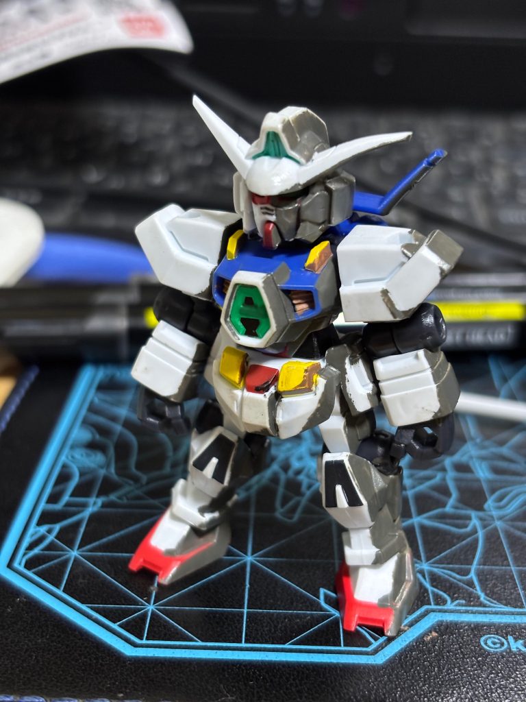影のみ塗装状態。この時点だとただ汚いだけ(gundam-kao4)とりあえず、塗料はみ出たら拭き取る&削るの精神で…。でも…本当に大丈夫なのか⁉️…と自分でも半信半疑。&nbsp;
