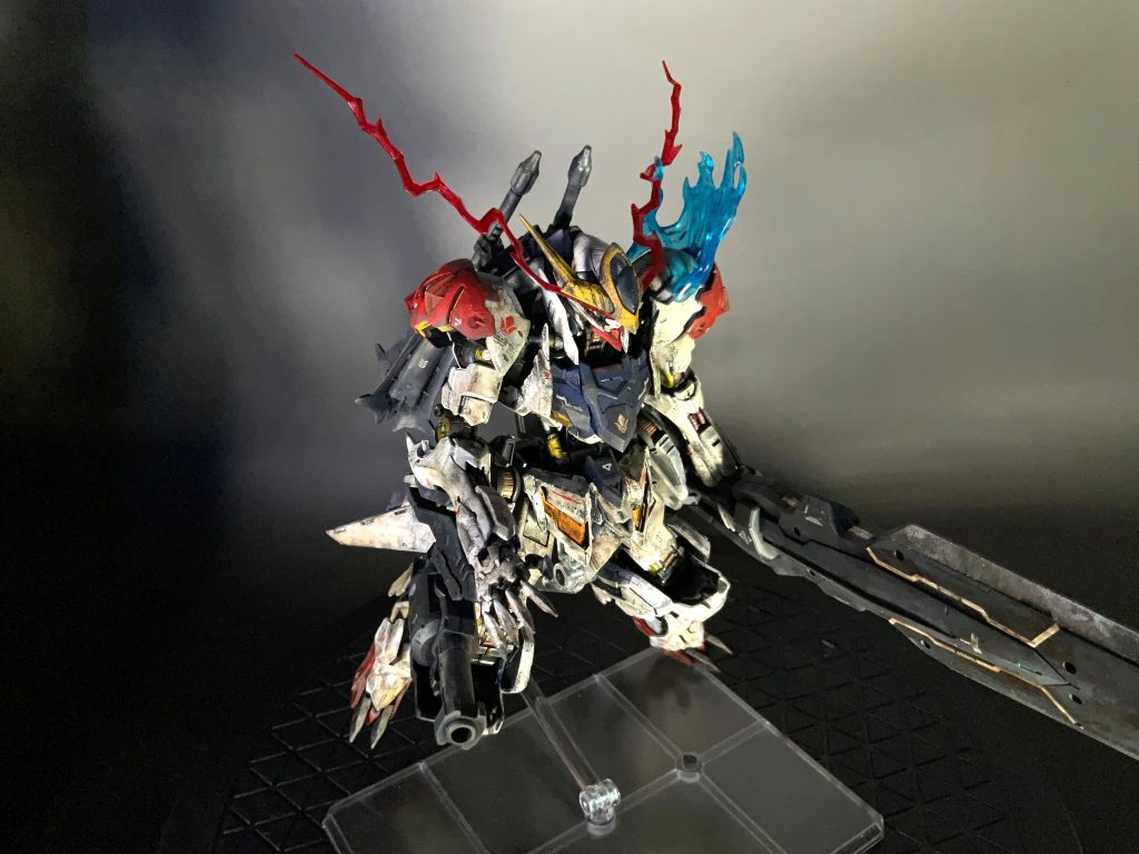 斜め上から。バルバトスルプス時間はかかりましたが、とてもいいキットでした