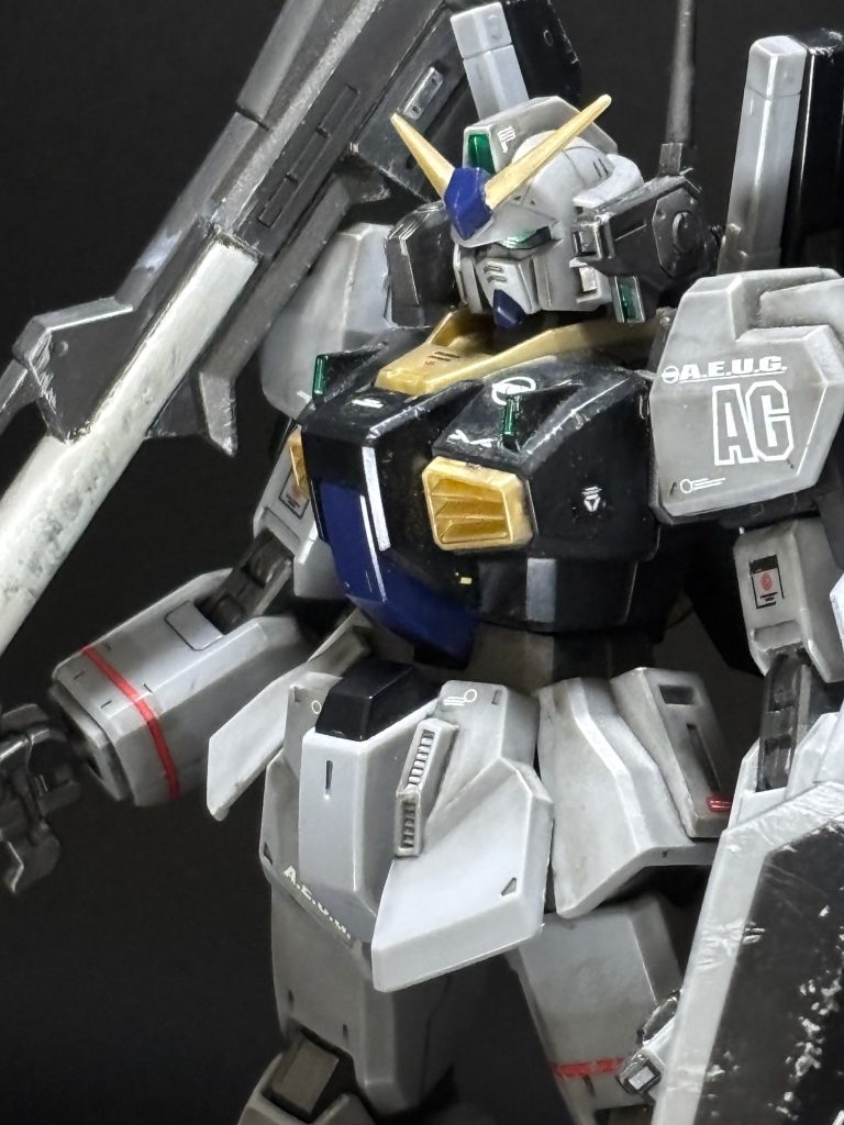 バズーカ担ぐと強者感出ません？デカい武器好きにはたまらんです(zaku-kao2)（毎回言ってるw）