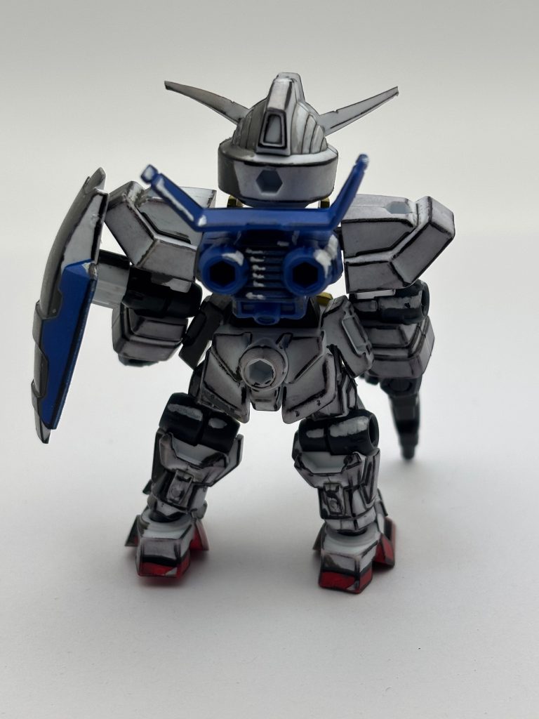 真後ろ。なんかアンテナへにゃんしてる(gundam-kao4)💦
