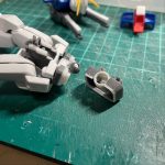 最近の、腹部に可動があるキットを参考に自作。