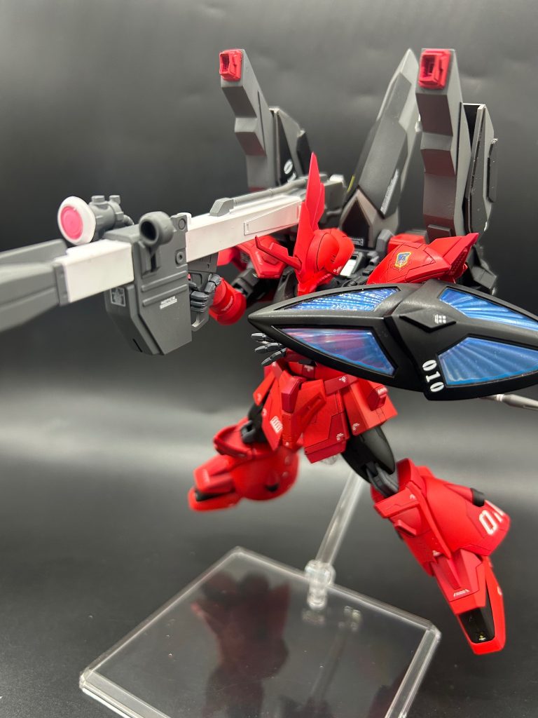 ジャイアントビームランチャーDR1ギガランチャーDR1マルチプレックスをビーム兵器の運用に特化させた発展型。一回り以上大型化されており、ビームの出力が大幅に向上している。